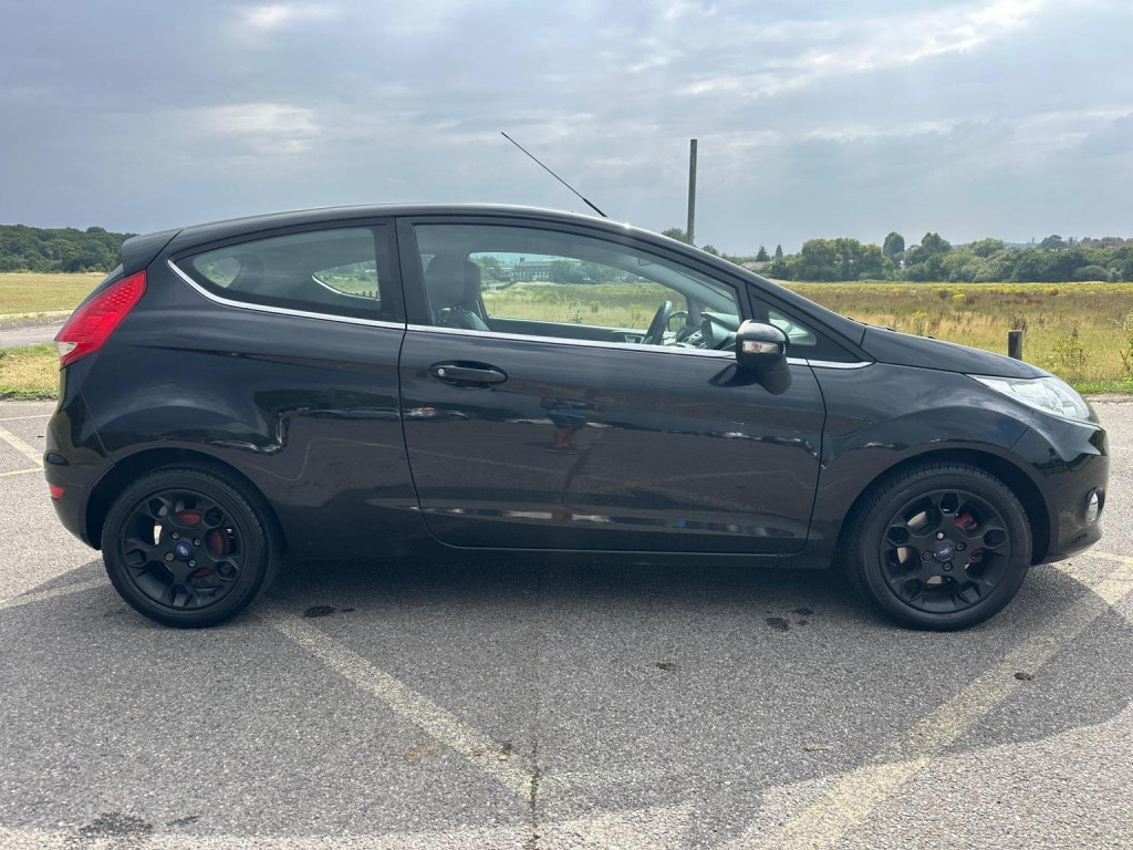 FORD FIESTA