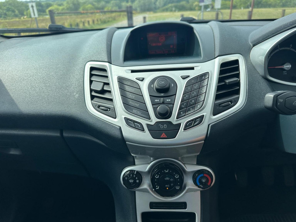 FORD FIESTA