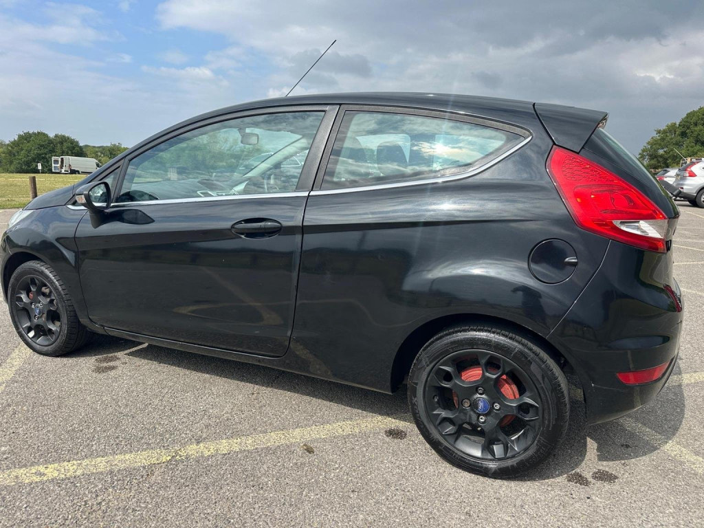 FORD FIESTA