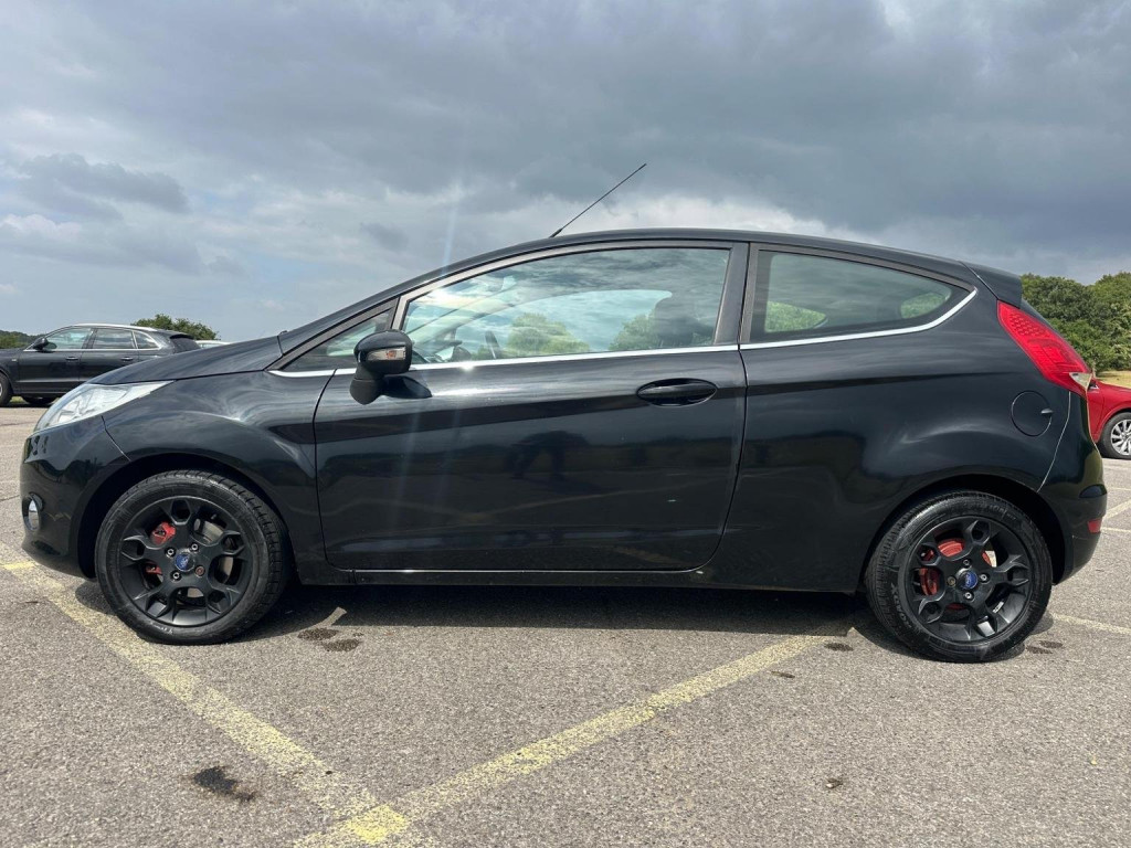FORD FIESTA