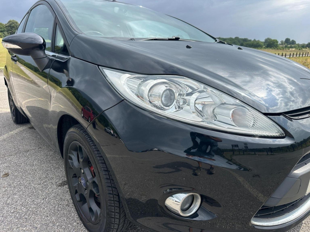 FORD FIESTA