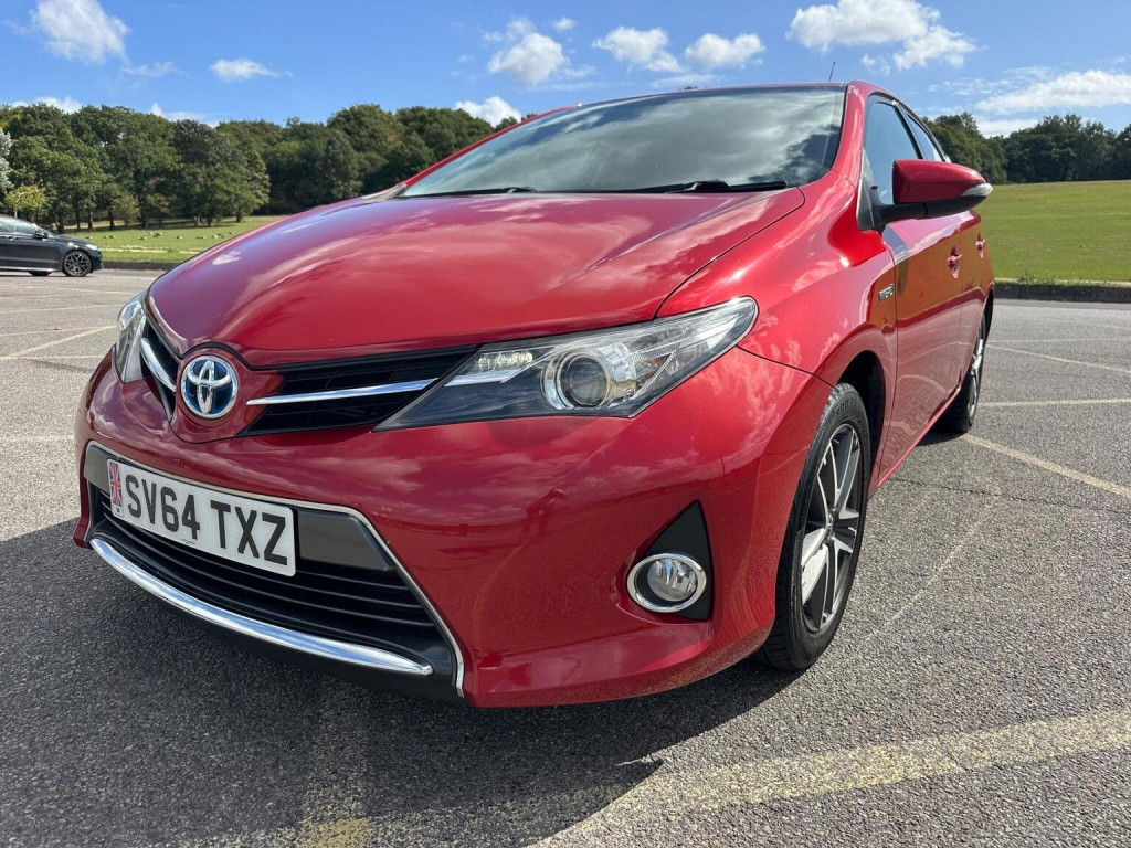 TOYOTA AURIS