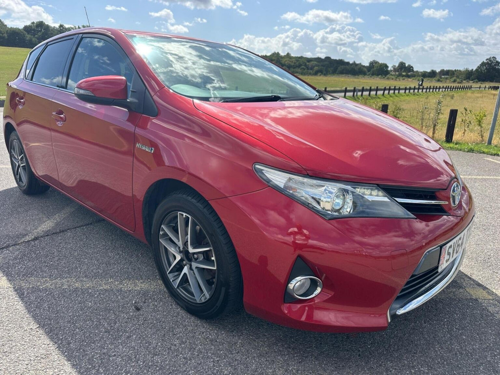 TOYOTA AURIS