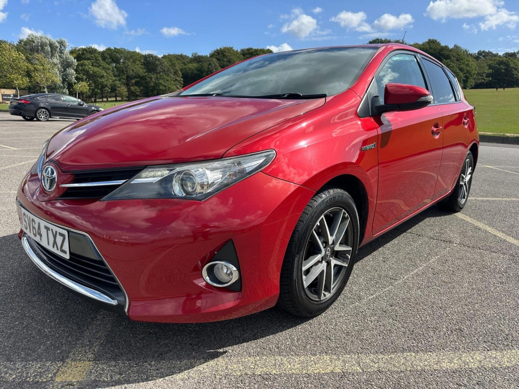 TOYOTA AURIS