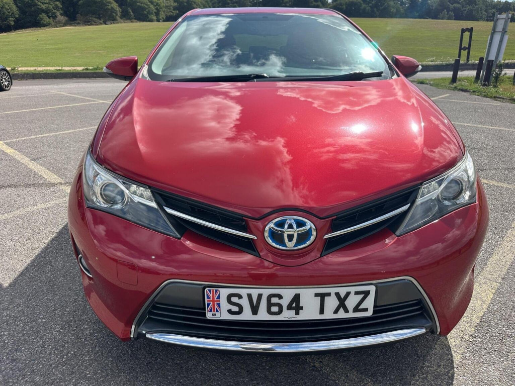 TOYOTA AURIS