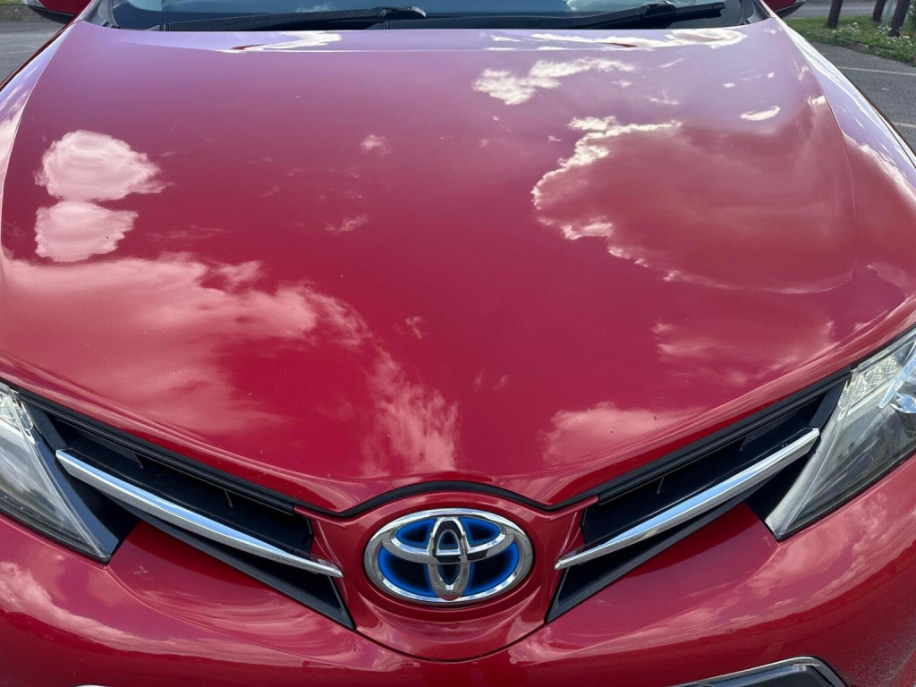 TOYOTA AURIS