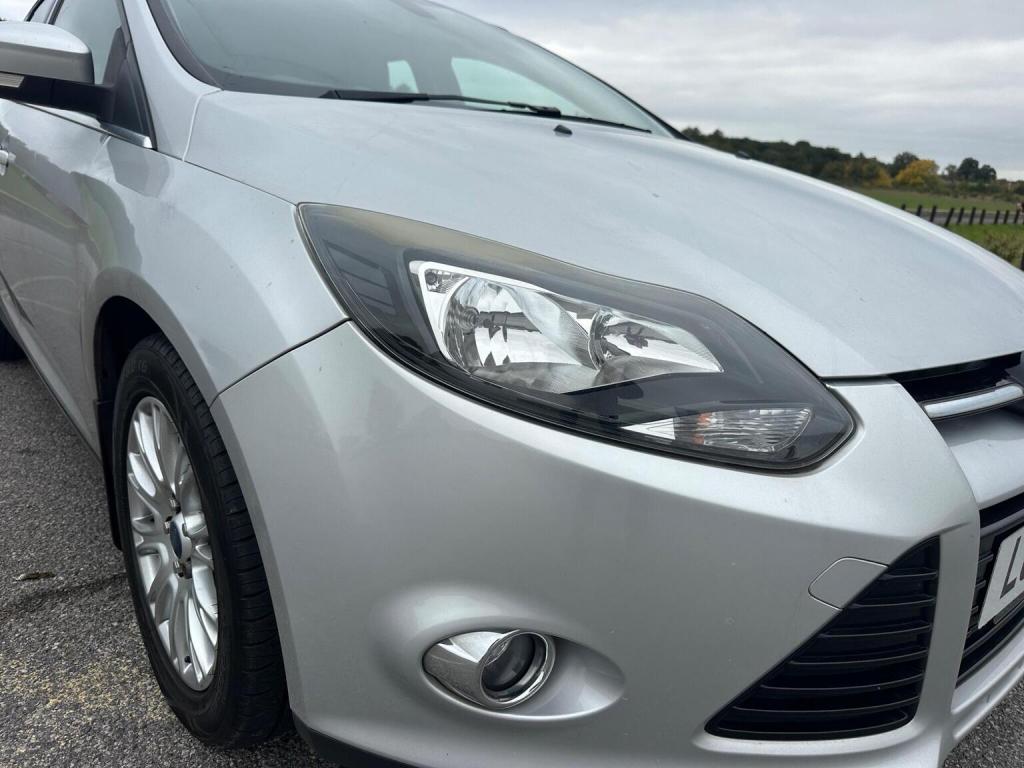 FORD FOCUS