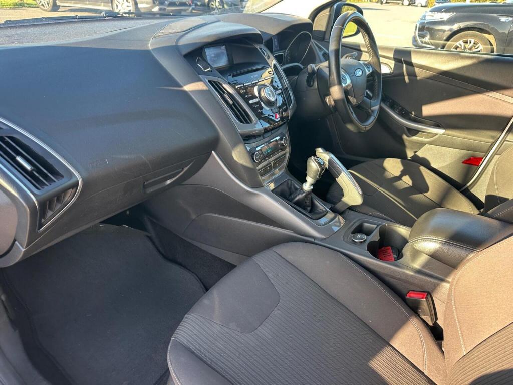 FORD FOCUS