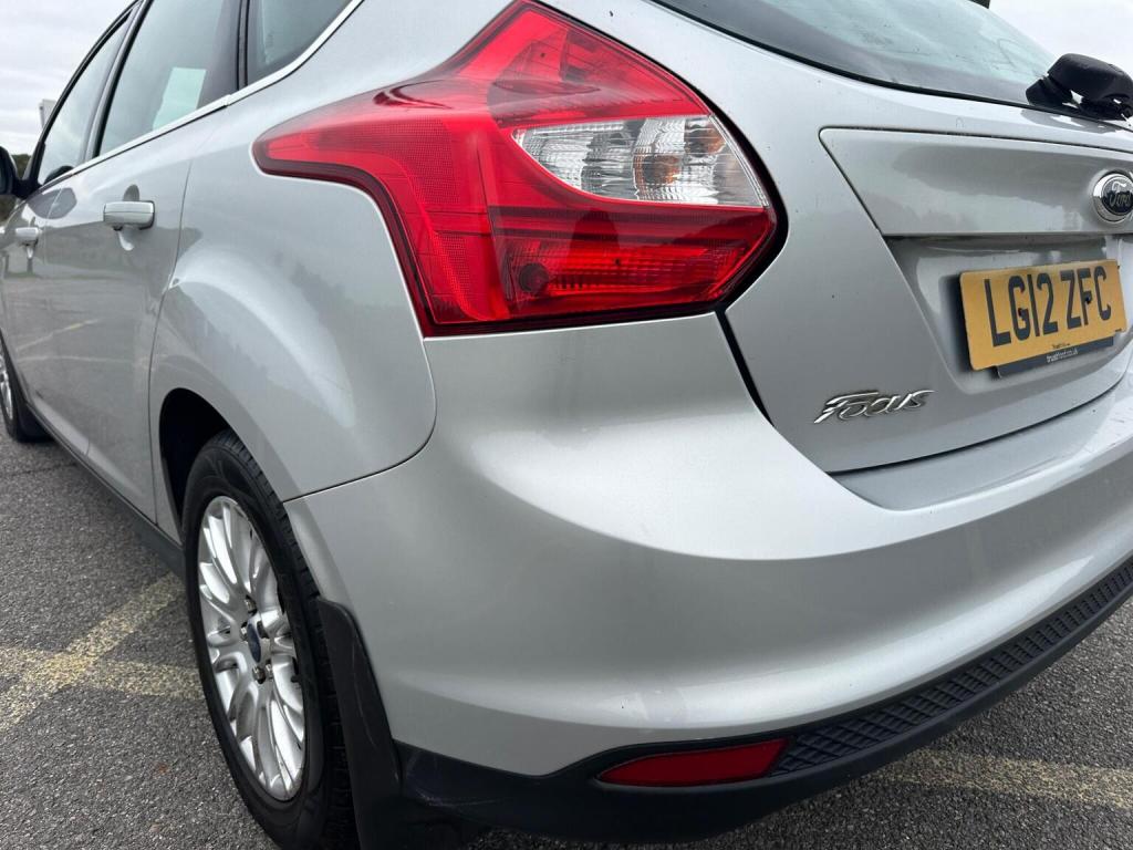 FORD FOCUS