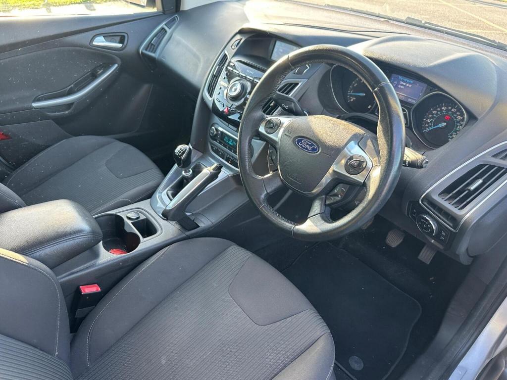 FORD FOCUS