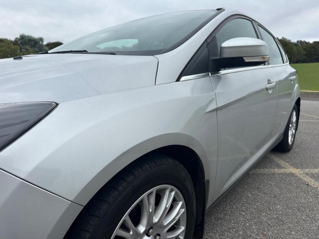 FORD FOCUS