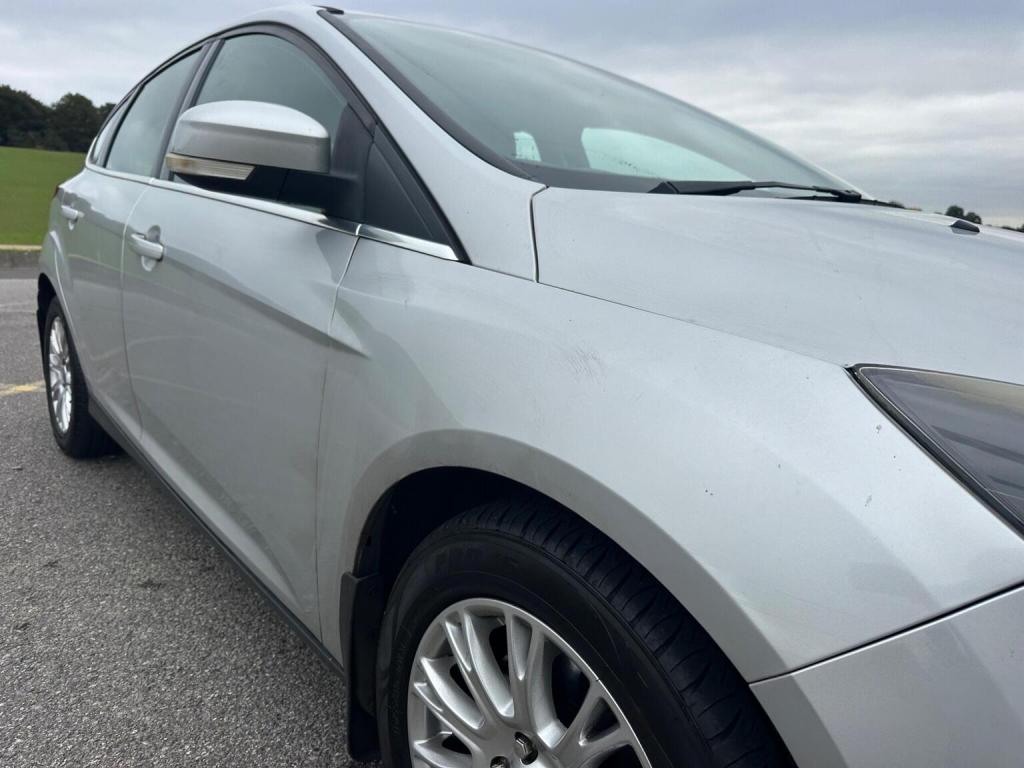 FORD FOCUS