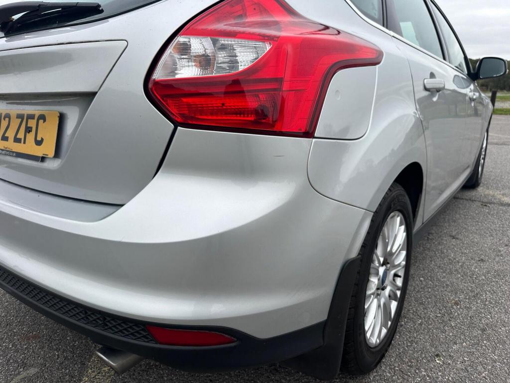FORD FOCUS