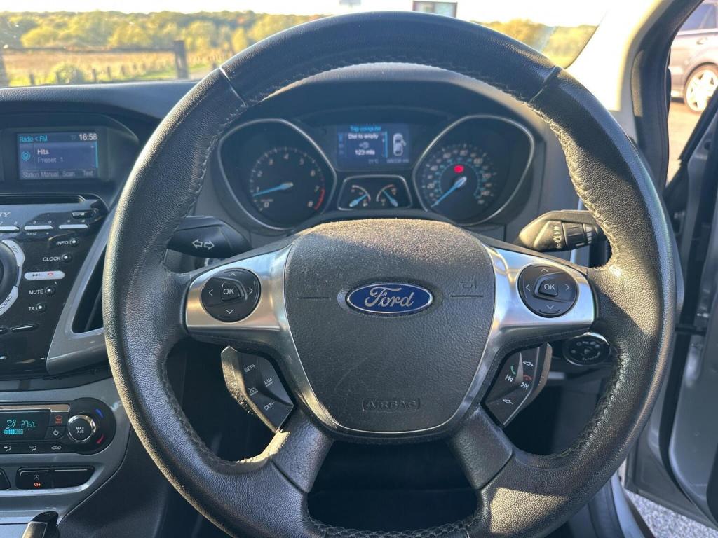 FORD FOCUS