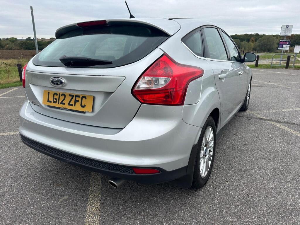FORD FOCUS