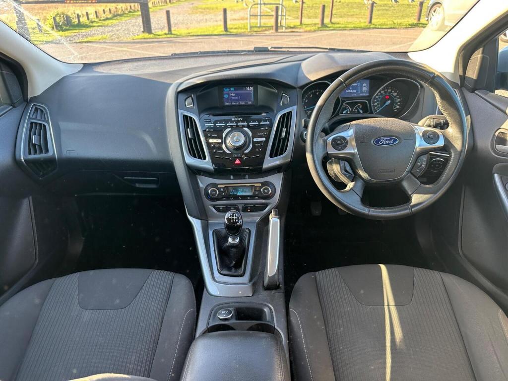 FORD FOCUS