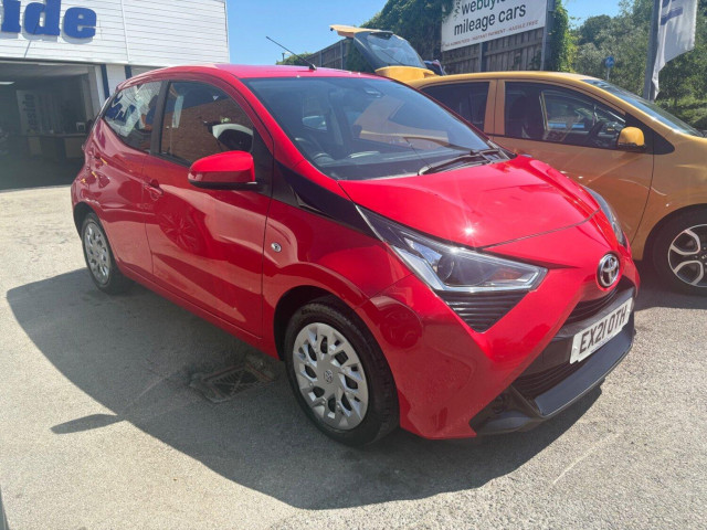 TOYOTA AYGO 1.0 VVT-i x-play (2021/21)