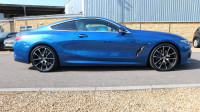 BMW 8 SERIES