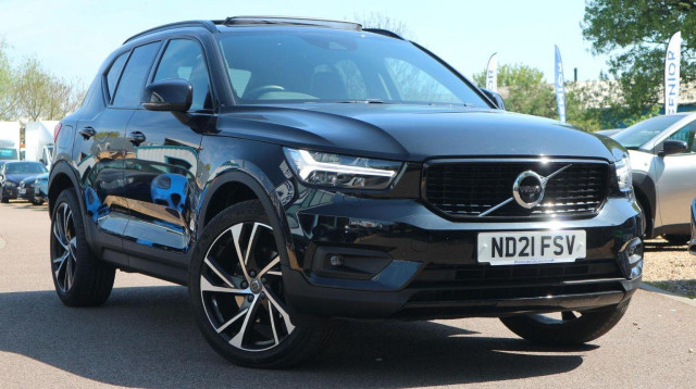 VOLVO XC40
