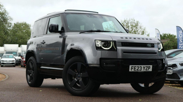LAND ROVER DEFENDER 90