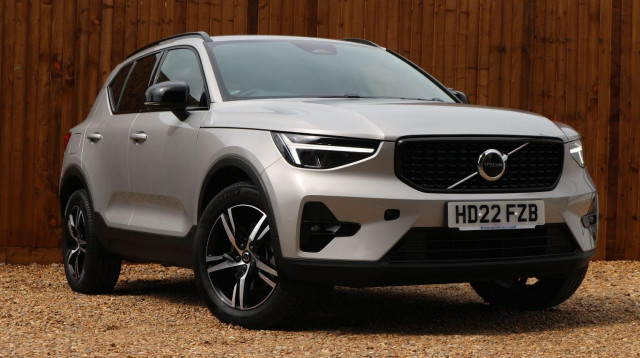 VOLVO XC40
