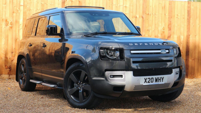 LAND ROVER DEFENDER 110