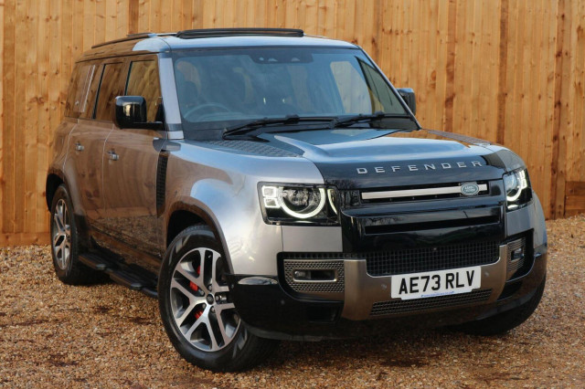 LAND ROVER DEFENDER 110