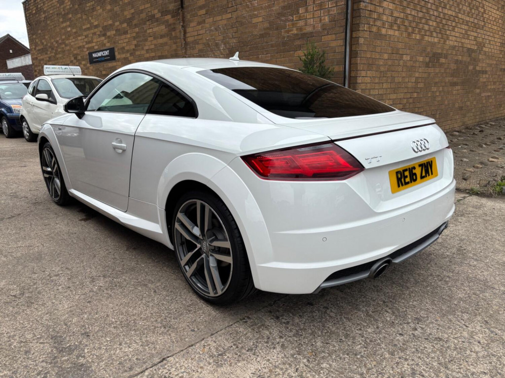 View AUDI TT 1.8 TFSI S line