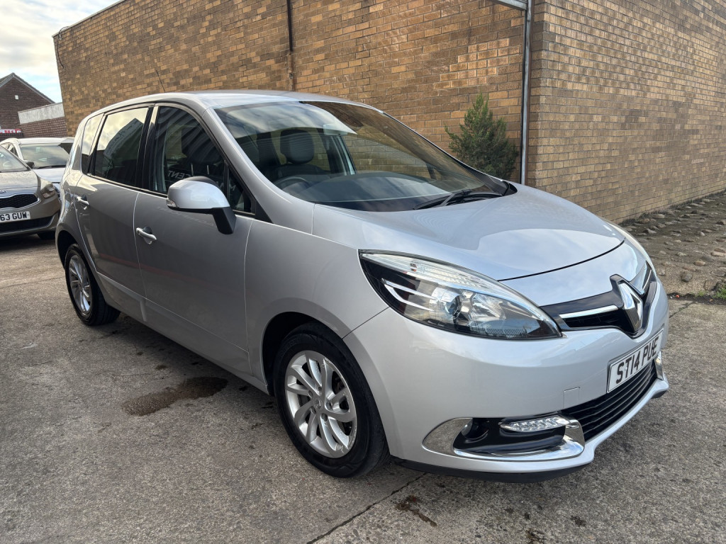 View RENAULT SCENIC 1.5 Dynamique TomTom dCi 110 Stop & Start