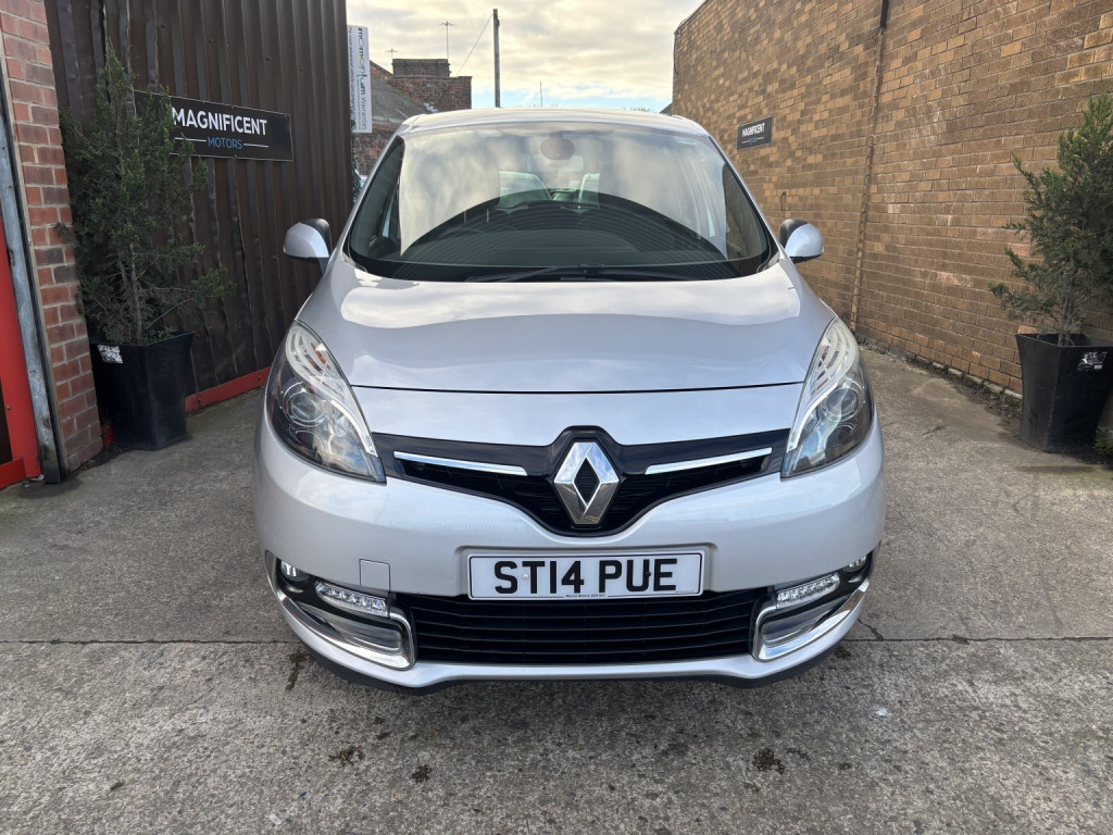 View RENAULT SCENIC 1.5 Dynamique TomTom dCi 110 Stop & Start