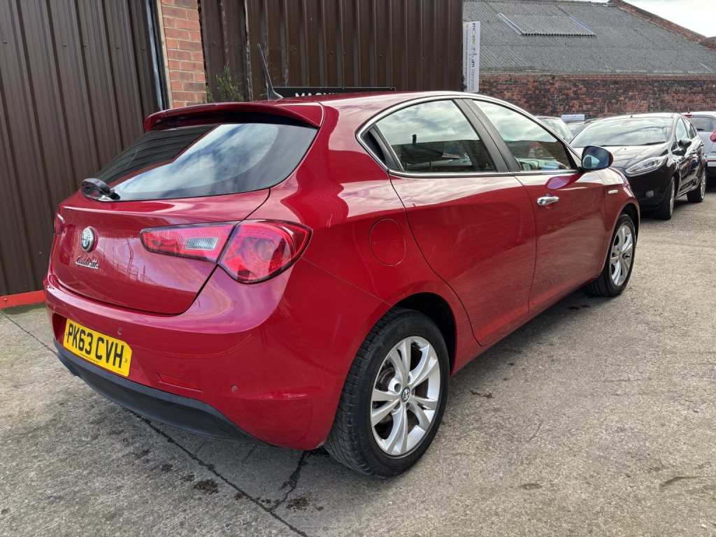 View ALFA ROMEO GIULIETTA 1.6 JTDM-2 Lusso