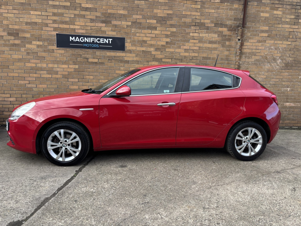 View ALFA ROMEO GIULIETTA 1.6 JTDM-2 Lusso