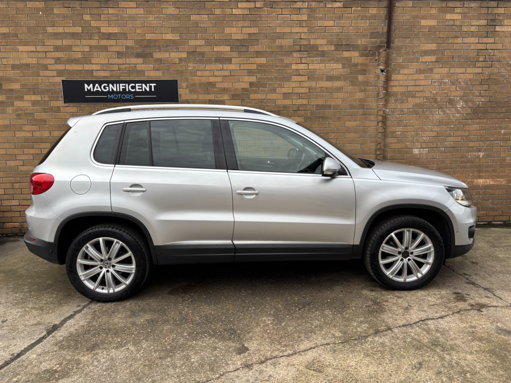 View VOLKSWAGEN TIGUAN 2.0 TDI BlueMotion Tech Match Edition