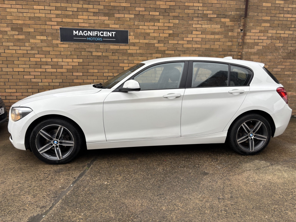 View BMW 1 SERIES 2.0 118d Sport 5-door