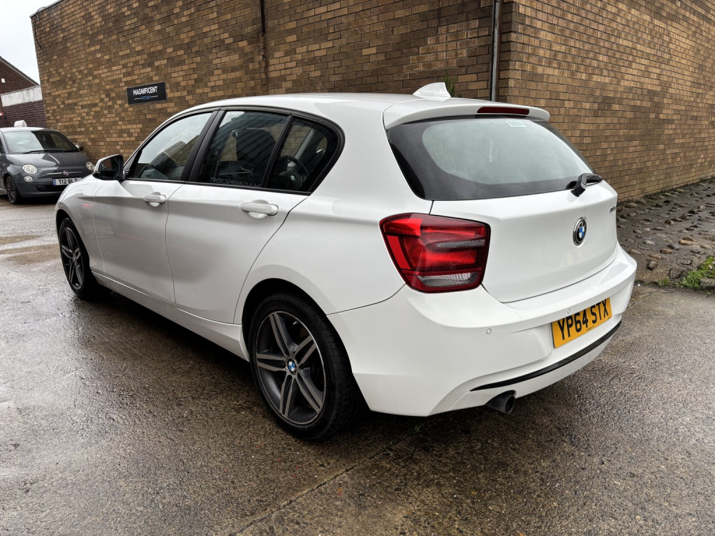 View BMW 1 SERIES 2.0 118d Sport 5-door
