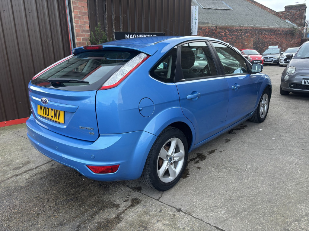 View FORD FOCUS 1.6 Zetec