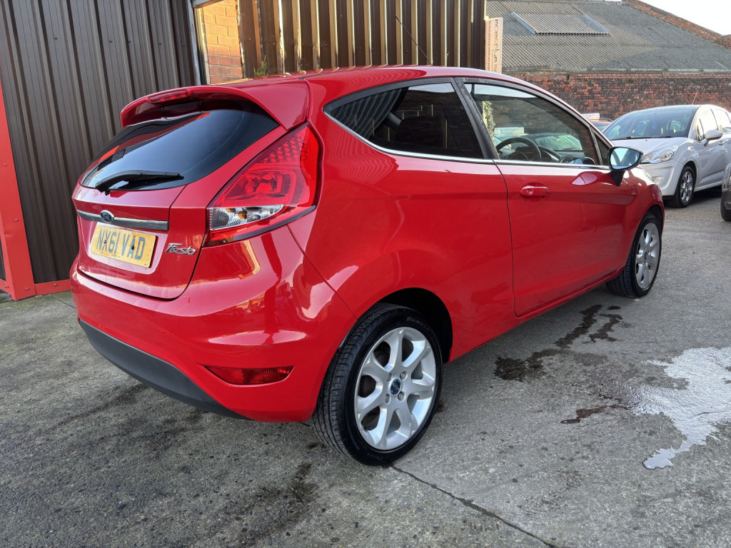 View FORD FIESTA 1.3 Zetec