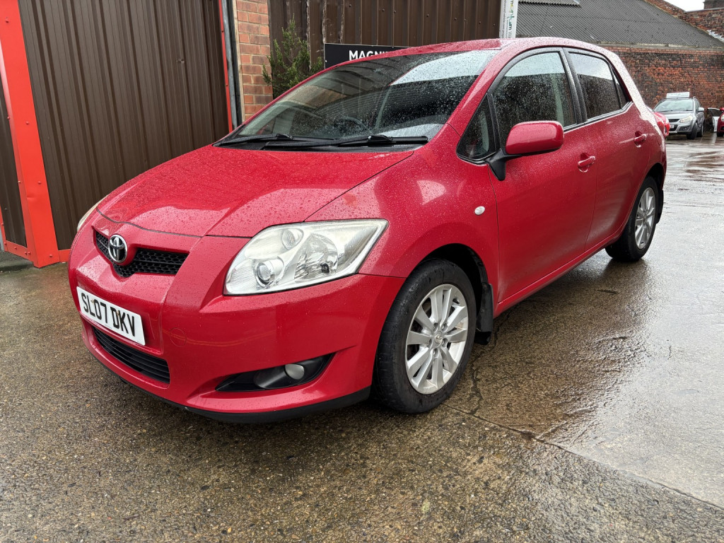 View TOYOTA AURIS 1.6 VVT-i T Spirit