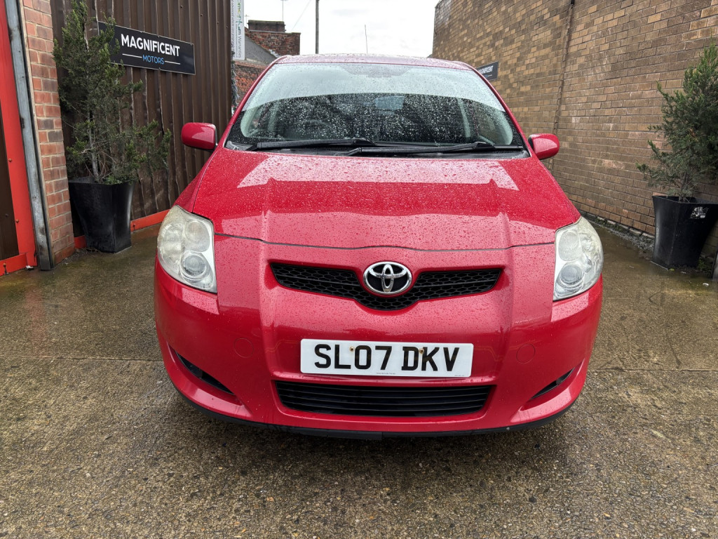 View TOYOTA AURIS 1.6 VVT-i T Spirit