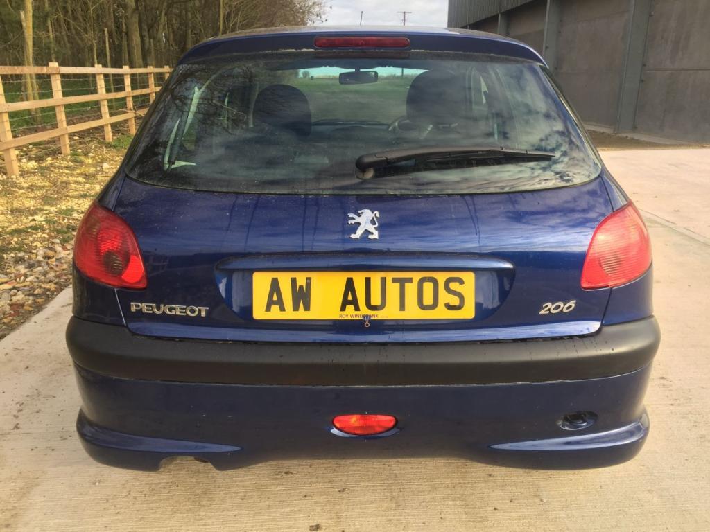 PEUGEOT 206