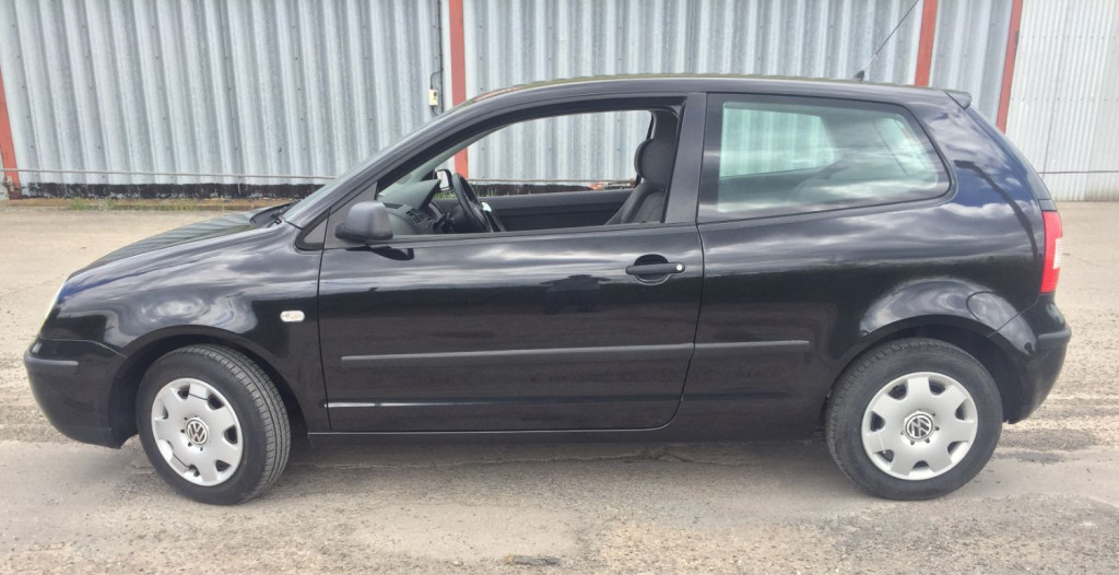 VOLKSWAGEN POLO