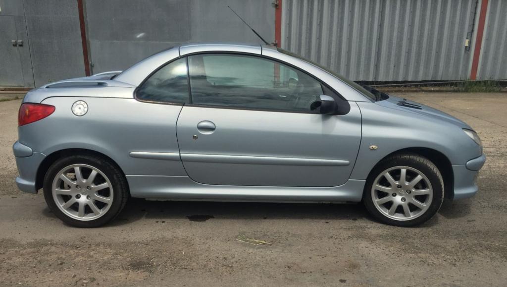 PEUGEOT 206