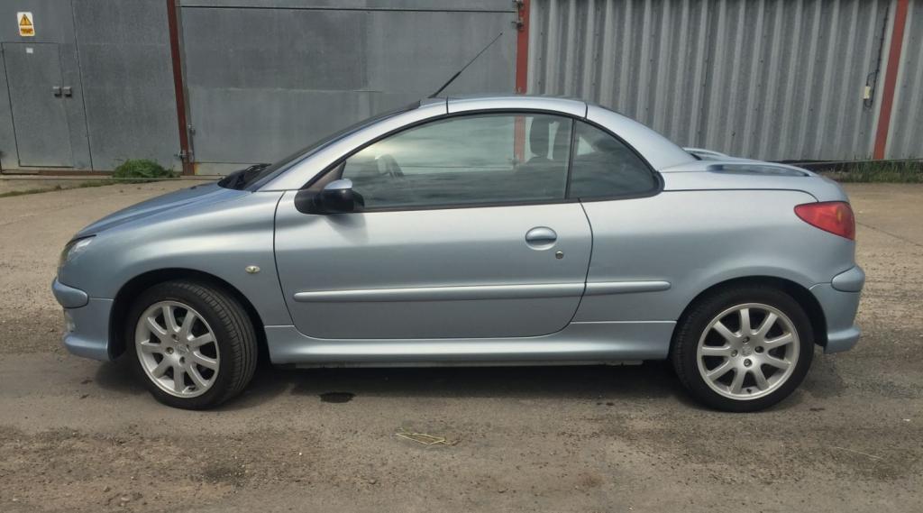 PEUGEOT 206