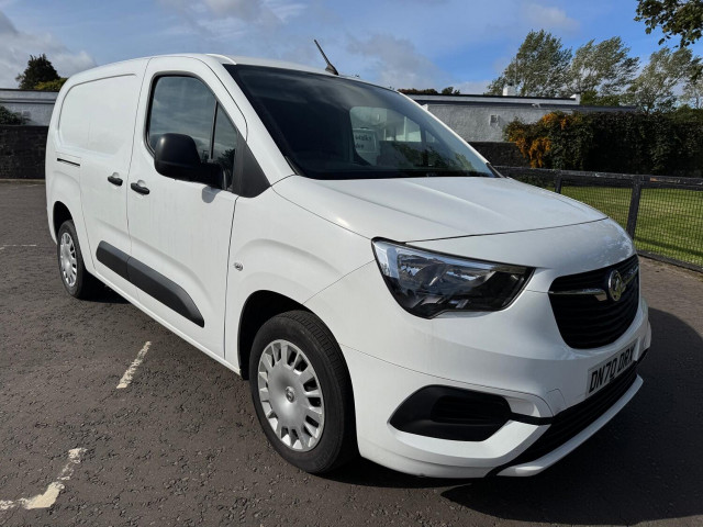 VAUXHALL COMBO 1.5 Turbo D 2300 Sportive (2020/70)