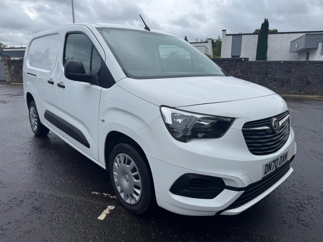 VAUXHALL COMBO 1.5 Turbo D 2300 Sportive (2020/70)