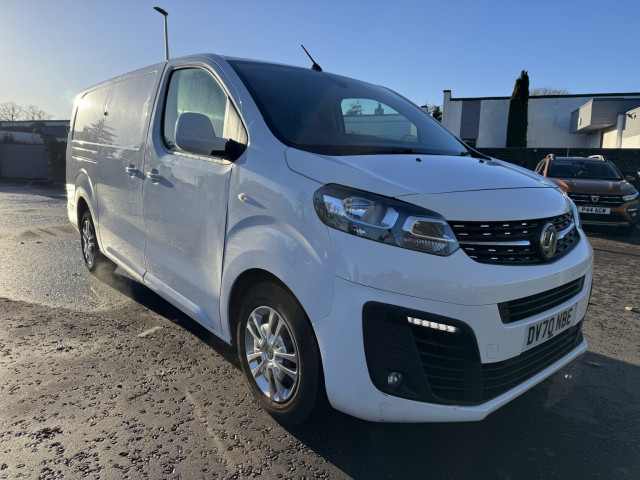 VAUXHALL VIVARO 1.5 Turbo D 2900 Sportive (2020/70)