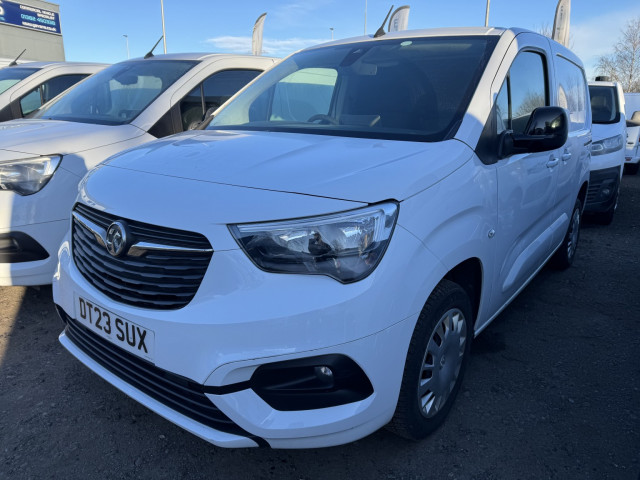 VAUXHALL COMBO 1.5 Turbo D 2300 Pro (2023/23)