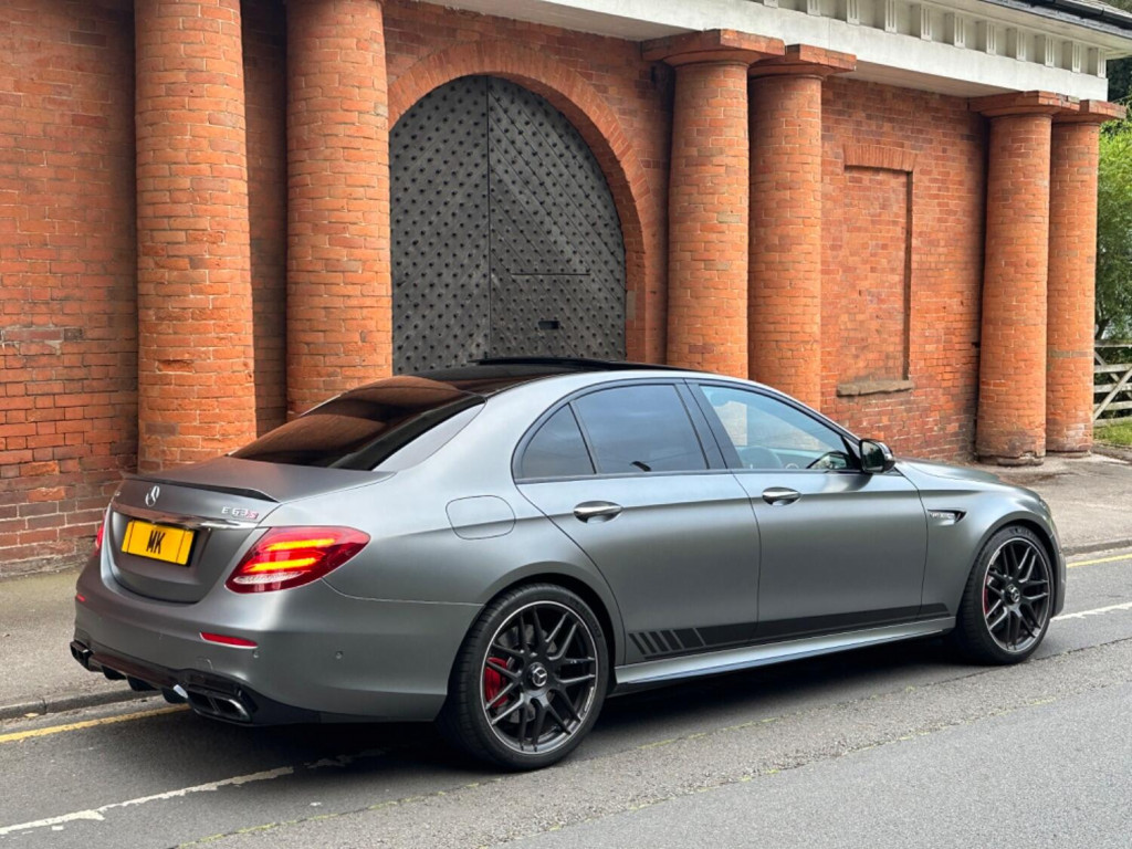 View MERCEDES-BENZ E CLASS 4.0 E63 V8 BiTurbo AMG S Edition 1