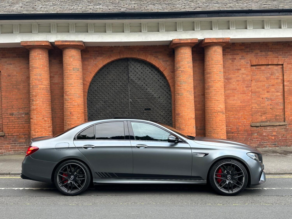 View MERCEDES-BENZ E CLASS 4.0 E63 V8 BiTurbo AMG S Edition 1