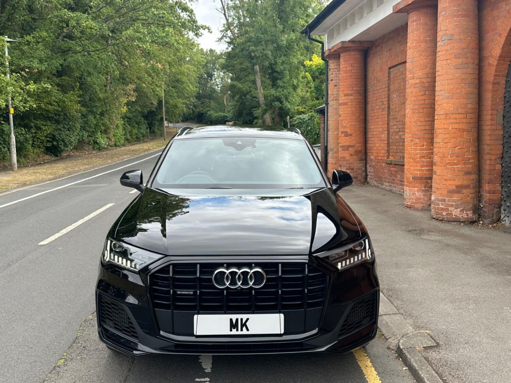 View AUDI Q7 3.0 TFSI V6 55 Black Edition